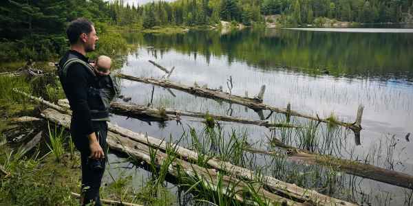 Écharpe, Physiologique, Randonnée : Quel porte-bébé choisir ?